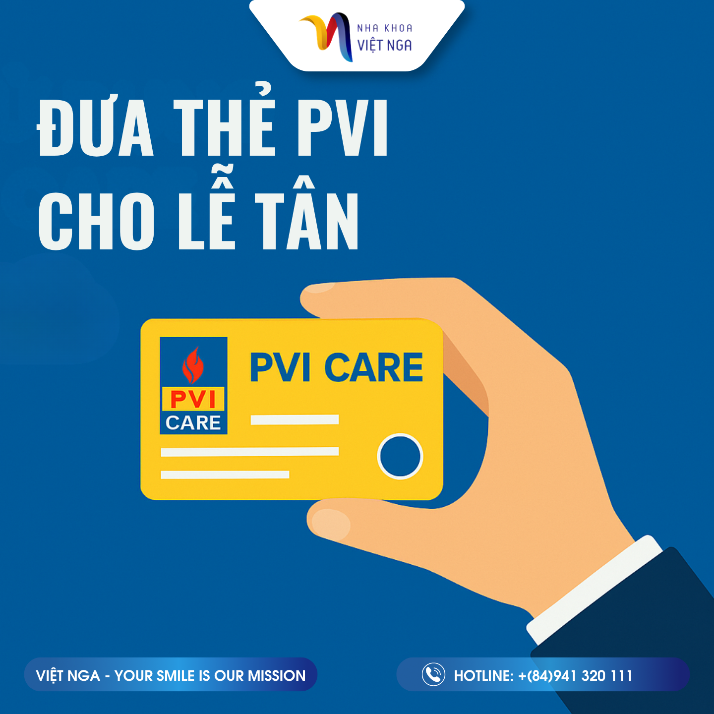 dac-quyen-bao-hiem-buoc-1-dua-the-cho-nhan-vien-kiem-tra